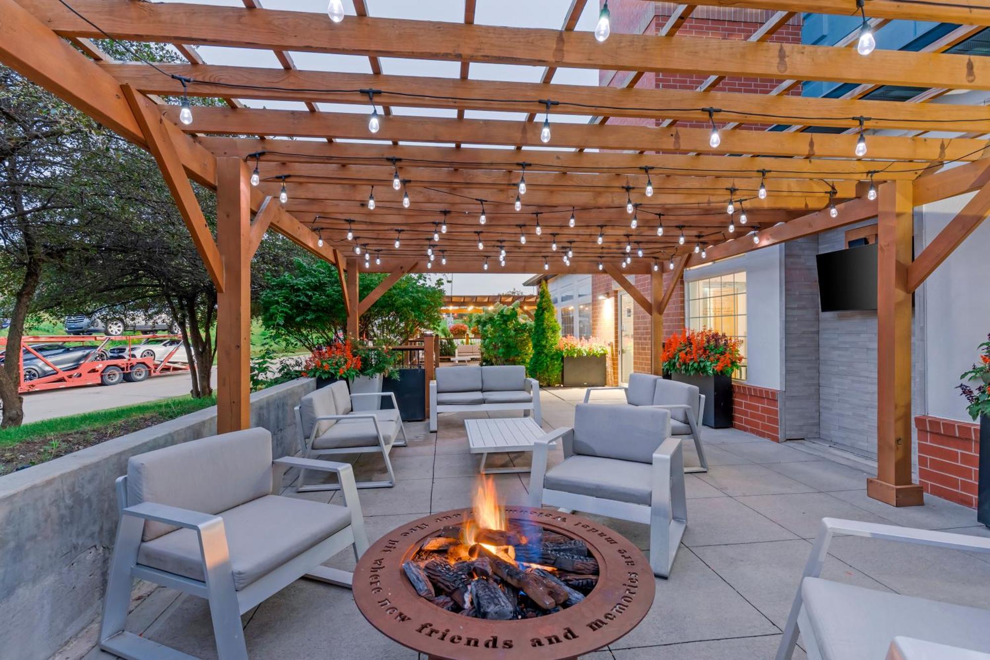Best Western Plus Des Moines West Inn & Suites Clive Exteriér fotografie