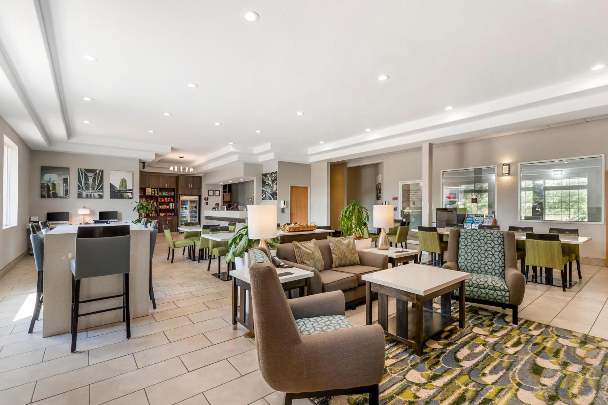 Best Western Plus Des Moines West Inn & Suites Clive Exteriér fotografie