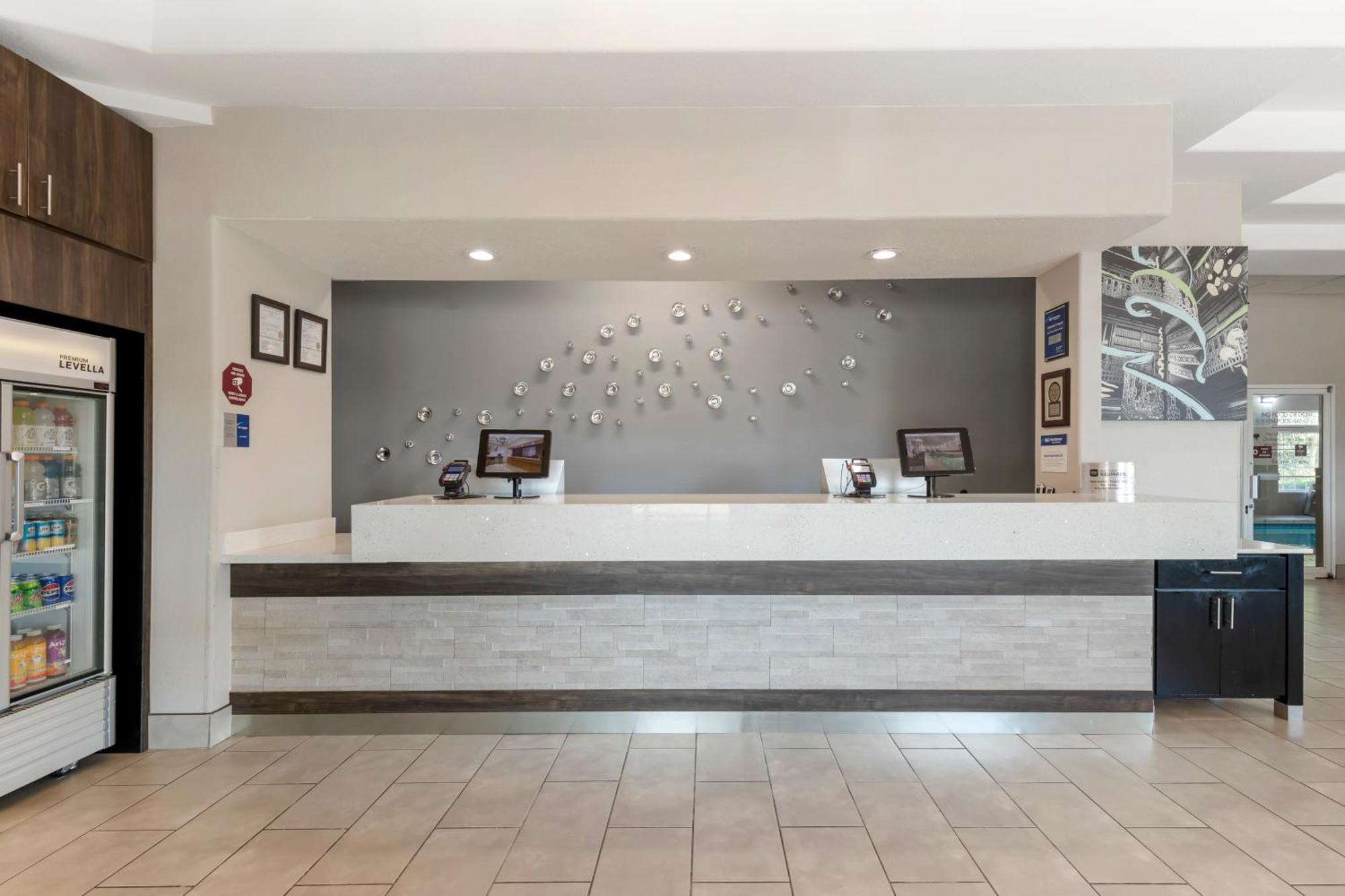 Best Western Plus Des Moines West Inn & Suites Clive Exteriér fotografie