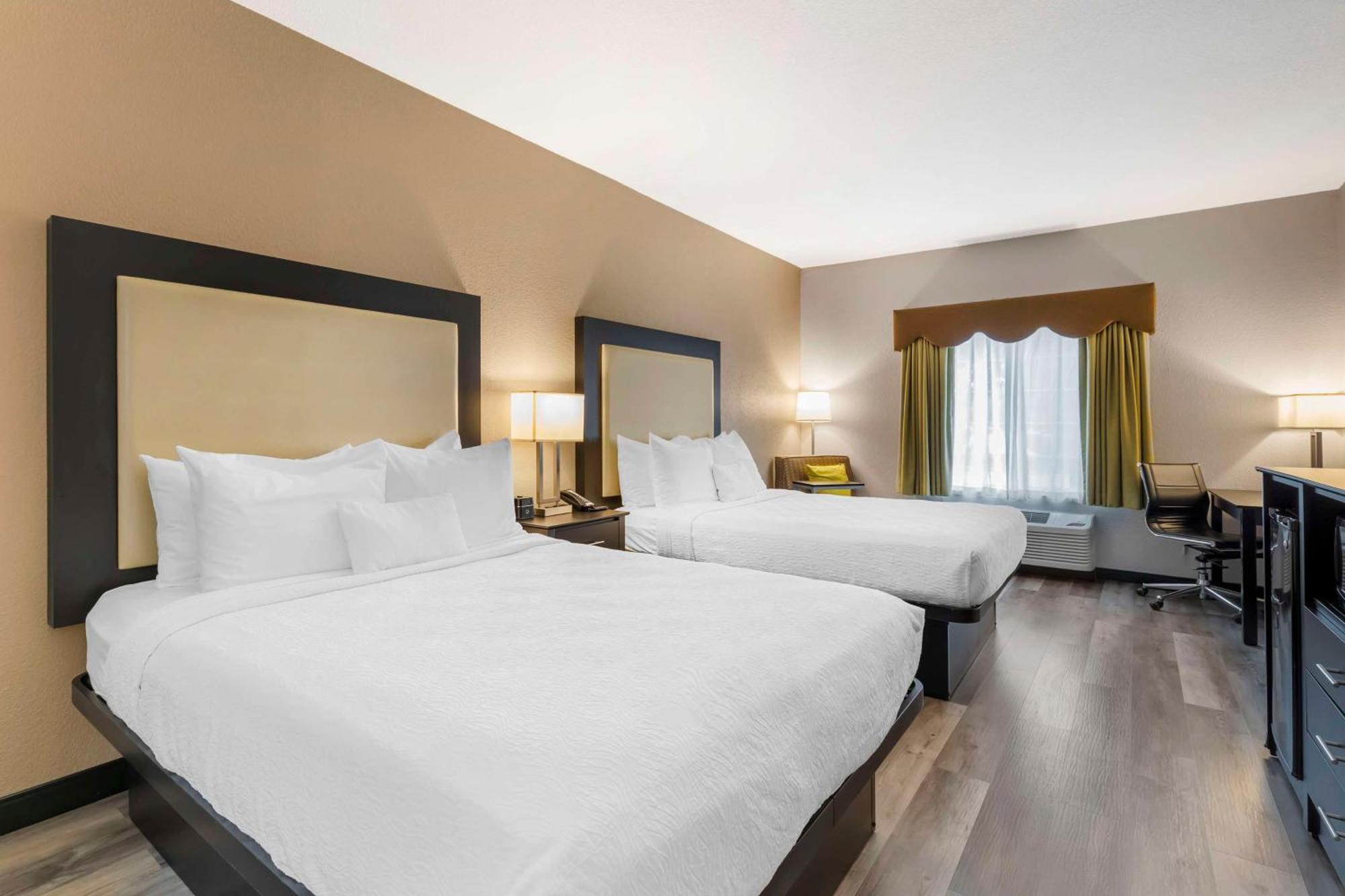 Best Western Plus Des Moines West Inn & Suites Clive Exteriér fotografie