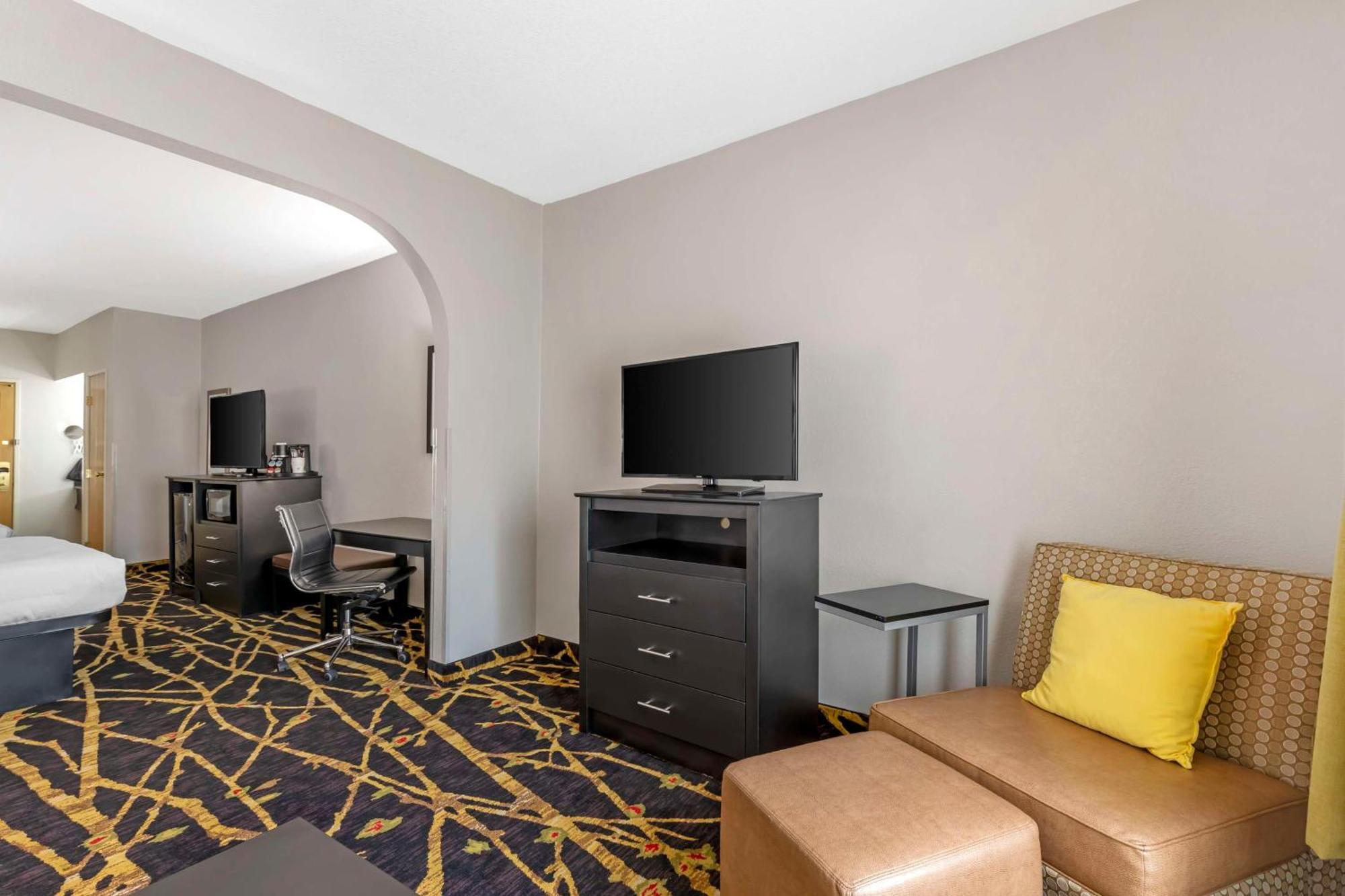 Best Western Plus Des Moines West Inn & Suites Clive Exteriér fotografie