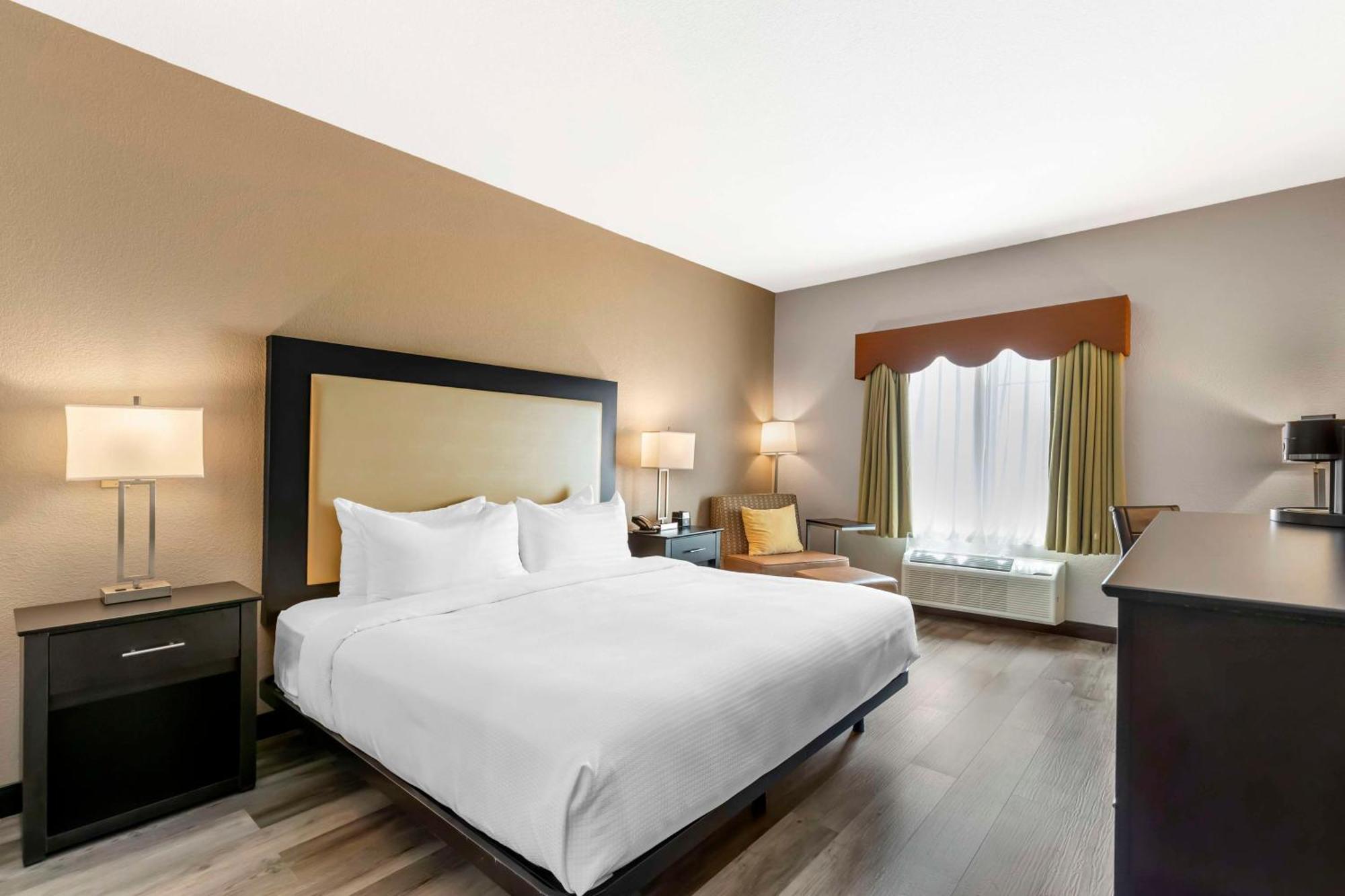 Best Western Plus Des Moines West Inn & Suites Clive Exteriér fotografie