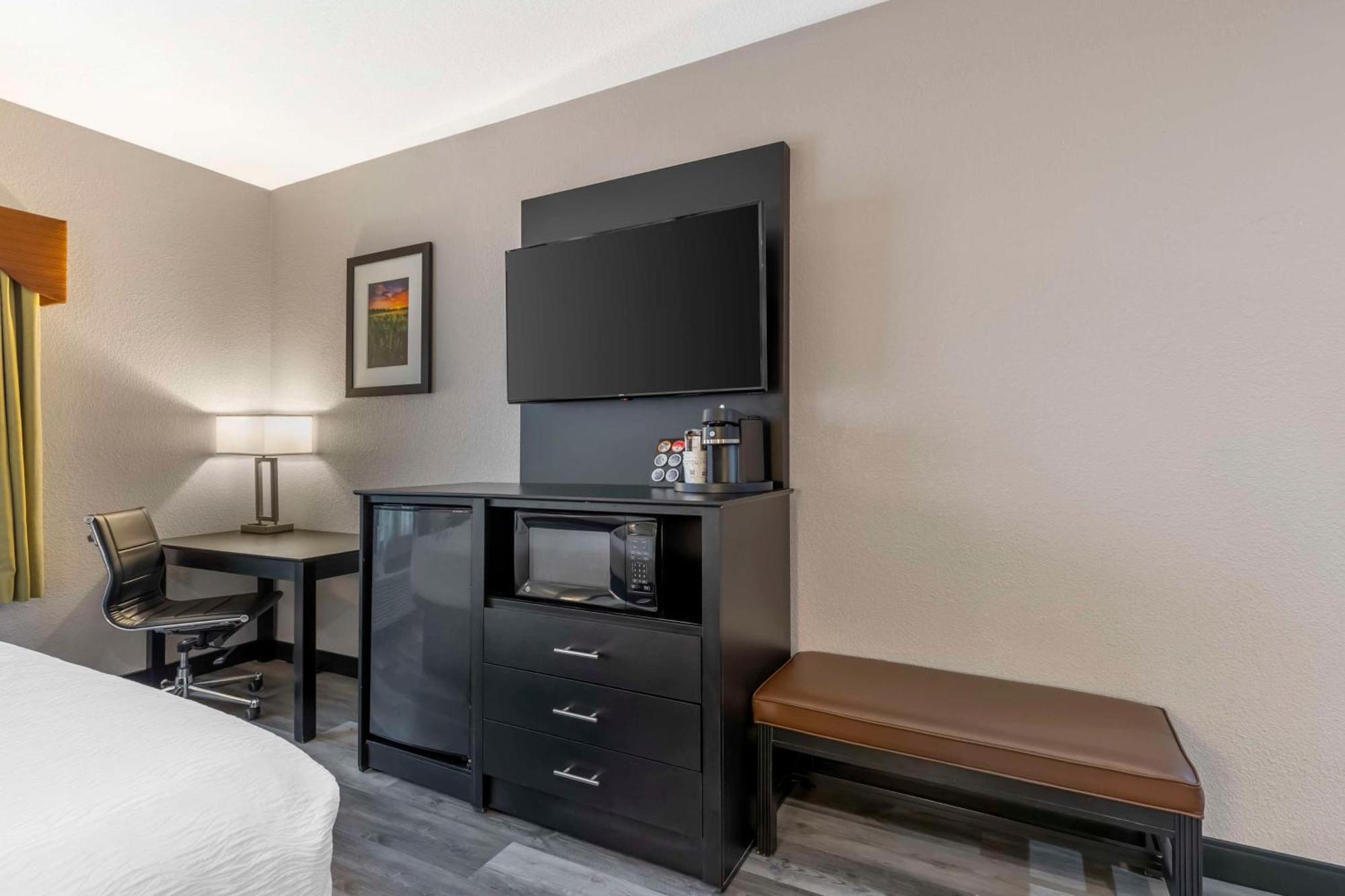 Best Western Plus Des Moines West Inn & Suites Clive Exteriér fotografie