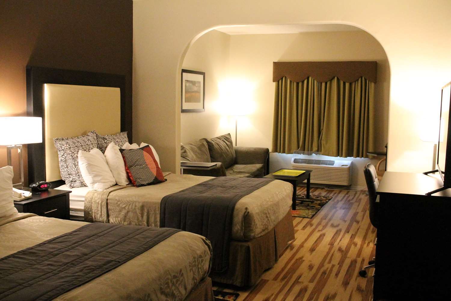 Best Western Plus Des Moines West Inn & Suites Clive Exteriér fotografie